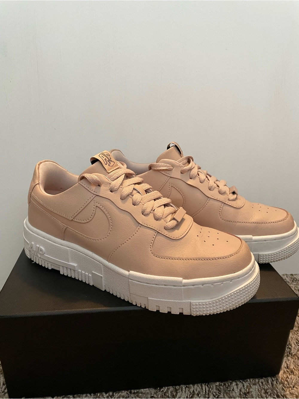 Nike Air Force 1 Low Pixel